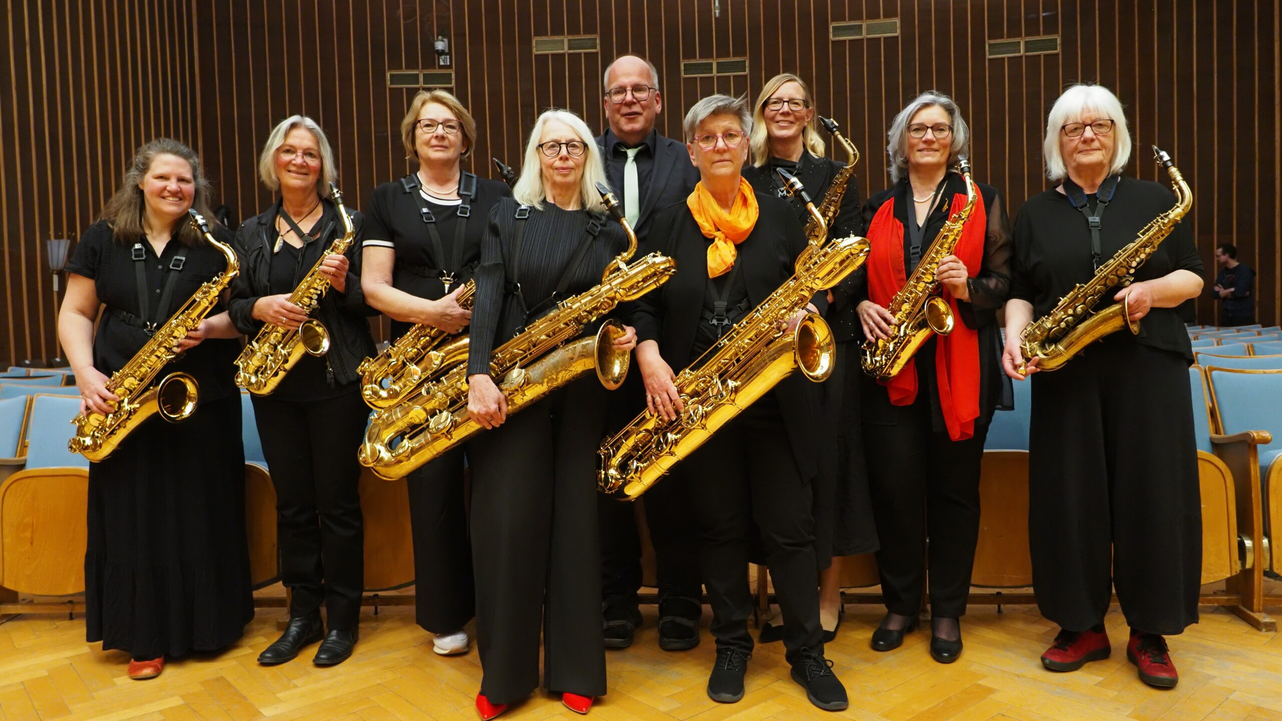 <p><strong>Saxophone</strong></p> 